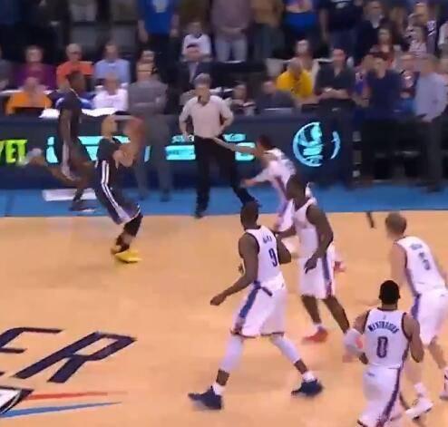 雷霆vs勇士绝杀录像，那场让心脏停跳的夜晚，我看了20遍回放