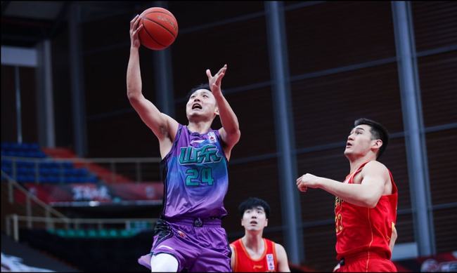 新疆vs吉林男篮直播,一场冰火两重天的CBA对决,今晚谁主沉浮? 新疆vs吉林男篮直播,一场冰火两重天的CBA对决,今晚谁主沉浮?