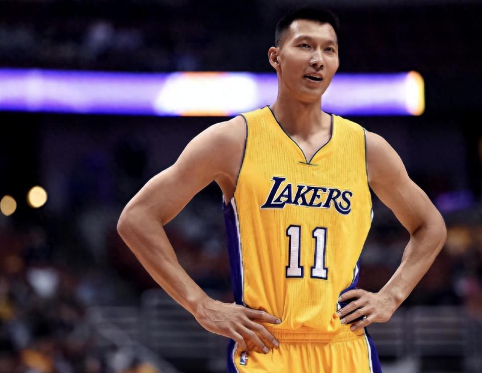 林书豪 vs 罗斯，两位1号后卫，两种截然不同的篮球人生